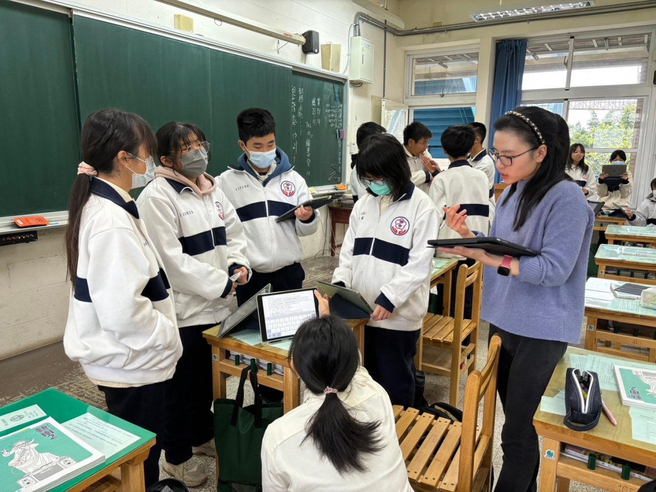 LINE_ALBUM_八年級表演課程-讀者劇場_241225_1.jpg