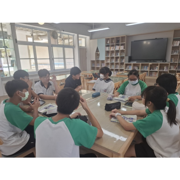 English Corner 20251107