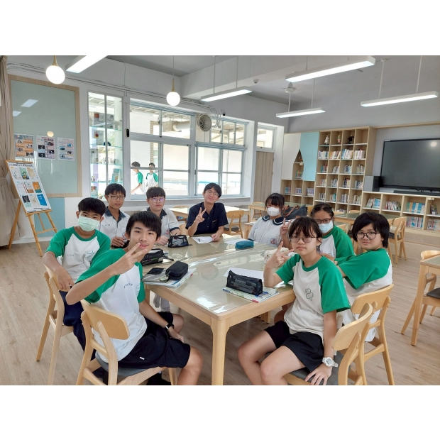 English Corner 20251107