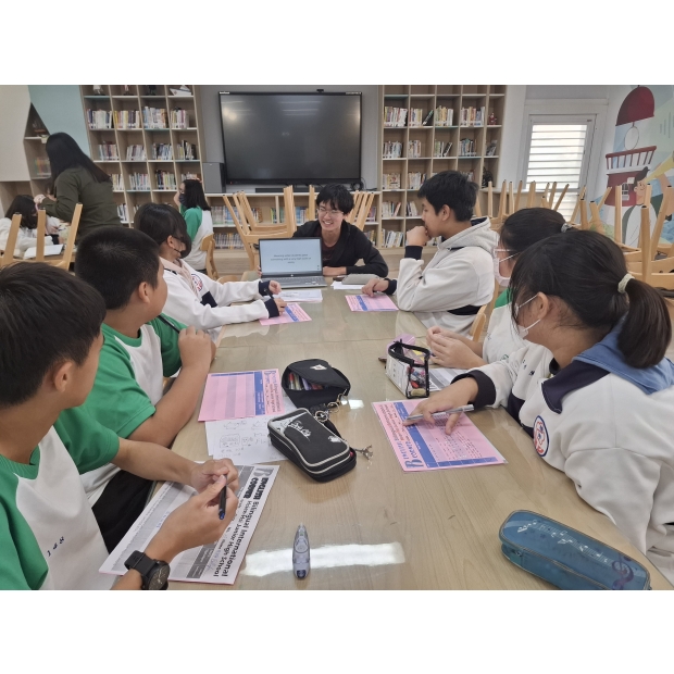 English Corner Team Exercise with Jack Tan