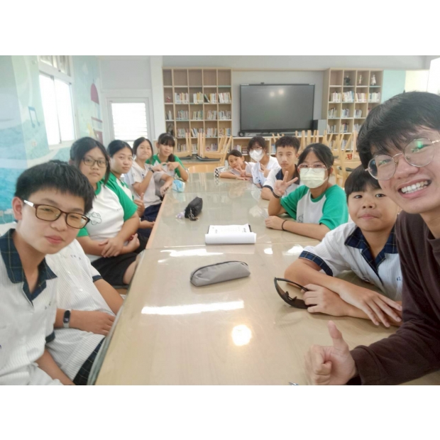 English Corner Team Exercise with Jack Tan