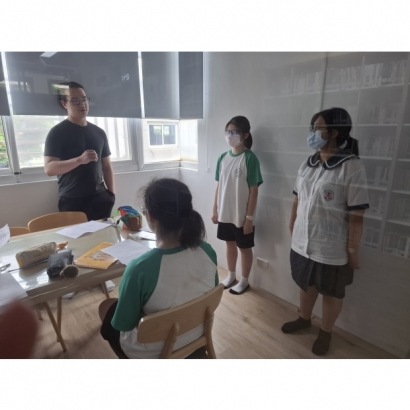 English Corner with EPT