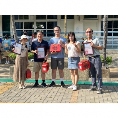 寄宿家庭合影