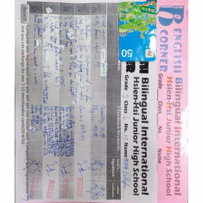 LINE_ALBUM_English Corner_251129_3.jpg